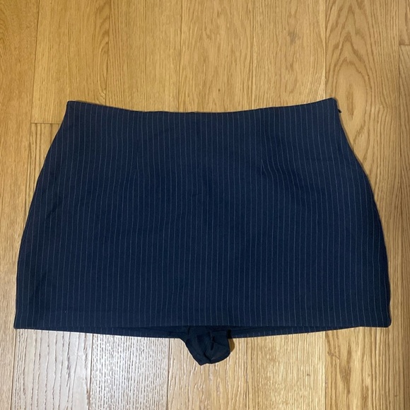 Abercrombie & Fitch Dresses & Skirts - Abercrombie Scarlett Mini Skort